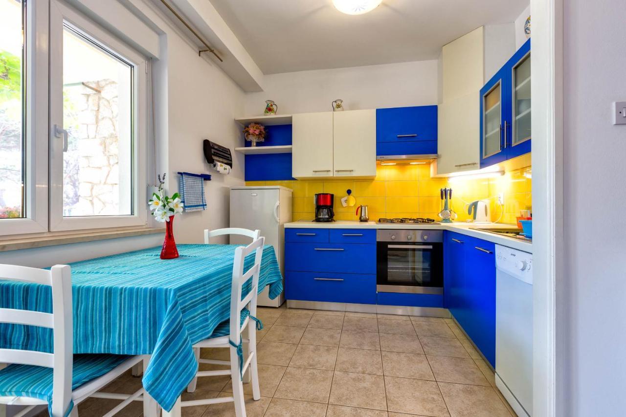 Apartments Margarita Mali Losinj Bagian luar foto